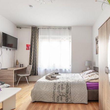 A Stylish Apartment In The Center Of True برلين المظهر الخارجي الصورة